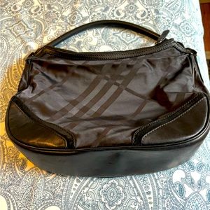Burberry hobo bag. Authentic. Very good condition.